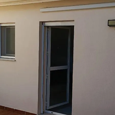 Palmeras House, 10min Walk * Benalmádena